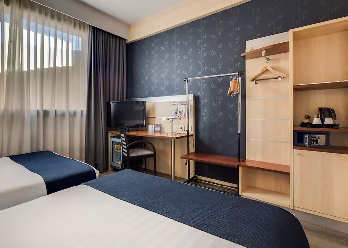 Hotel - Fiera By Ihg 4*