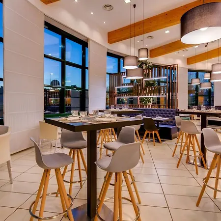 - Fiera By Ihg 酒店 4*