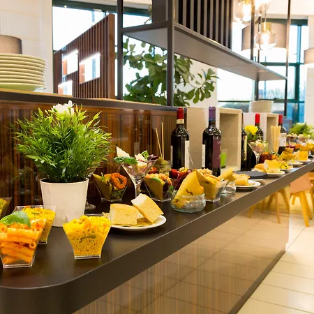 - Fiera By Ihg Otel 4*