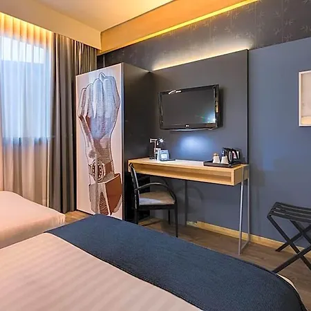 - Fiera By Ihg מלון 4*