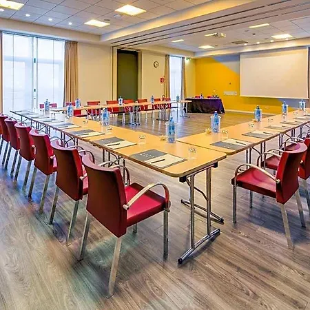 מלון - Fiera By Ihg 4*