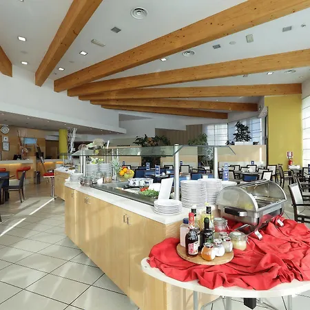 - Fiera By Ihg Hotel Bolonia